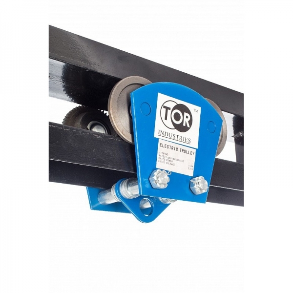 Preview: ELEKTROLAUFKATZE HD, 500 KG Preview: ELEKTROLAUFKATZE HD, 500 KG, Der HD-Elektrolaufkatze wird von einem Elektromotor angetrieben und kann mit einem elektrischen Hebezeug oder einem manuellen Lift verwendet werden. Diese Fahrwerke ermöglichen eine genaue Positionierung und eine einfache Bewe