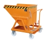 Preview: The chip tipping trough, as an attachment on the forklift, facilitates the collection and emptying of chips. Thanks to its tilting function, it enables the material to be unloaded quickly and easily. Preview: The chip tipping trough, as an attachment on the forklift, facilitates the collection and emptying of chips. Thanks to its tilting function, it enables the material to be unloaded quickly and easily.