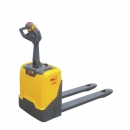 VOLL-ELEKTRISCHER HUBWAGEN XILIN CBD20W, 2000 KGб Wenderadius, mm: 1335 Batterie V/Ah: 24/80 Aufnahmehöhe, mm: 85 Gesamtlänge, mm: 1525 Gesamtbreite, mm: 685 Fahrgeschwindigkeit (mit Last / ohne Last), mm/s: 4/4,5 Tragkraft, kg: 2000 Hubhöhe, mm: 190 Gabe