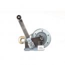 HAND ROPE (GEAR) FD-2500, 1000 KG, ROPE LENGTH 10 M, Rope length, mm: 10 000 Load capacity, kg: 1000 Handle length, mm: 240 Gear type: gear Rope available: + Speed ratio: 4.1: 1 Pulling power: 1000 Rope diameter, mm: 5 Dimensions, mm: 240x150x160 Weight (
